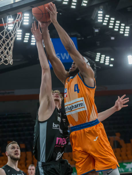 战术与轮换 战术与轮换