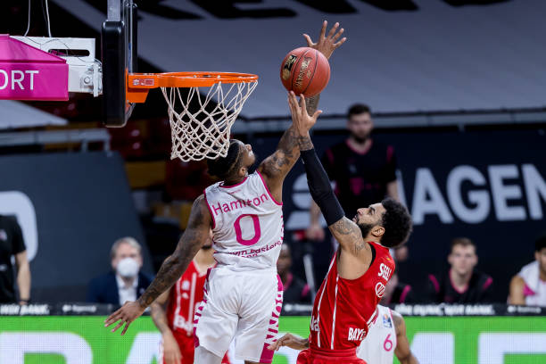 宫鲁鸣不再担任中国篮协副主席.