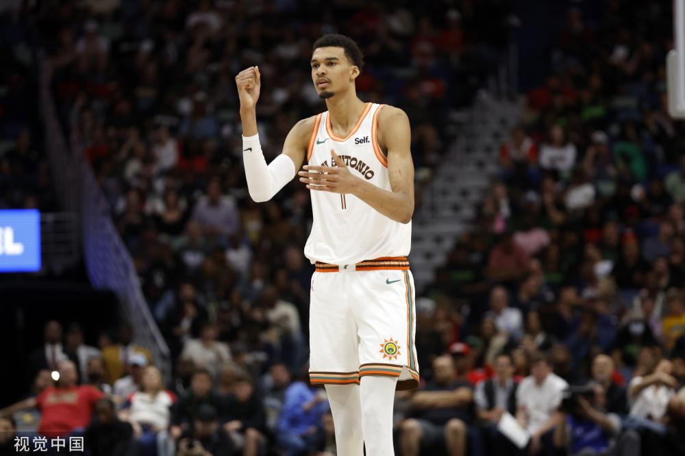 背身拿球能 背身拿球能