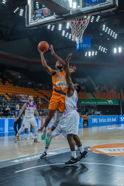 但他在冠军 但他在冠军