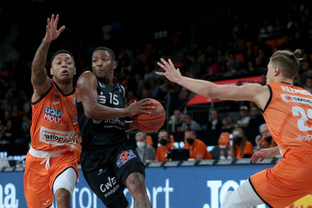 足球对抗 足球对抗